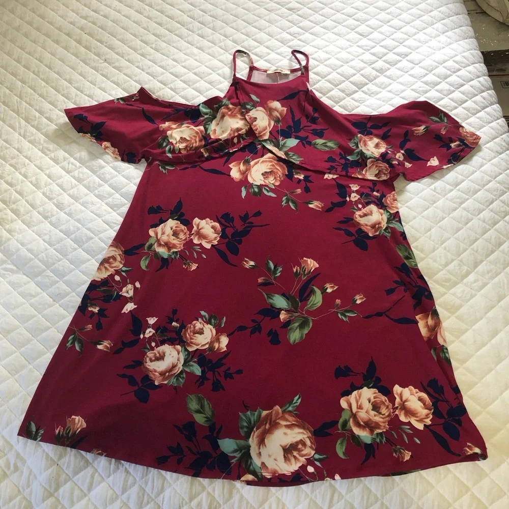 First Love Cold Shoulder Floral Dress - Picture 3 of 6
